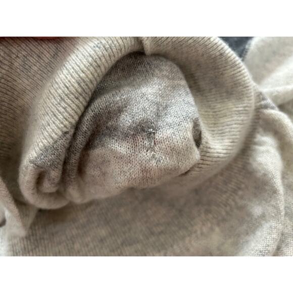 VINCE Women's 100% Gray Cashmere Color block Crew Neck Pullover Sweater Small - Picture 5 of 11